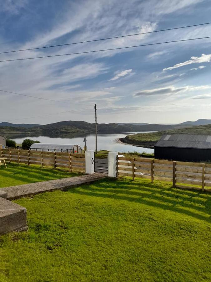 Oystercatcher Guest House B&B Cairisiadar Exterior photo
