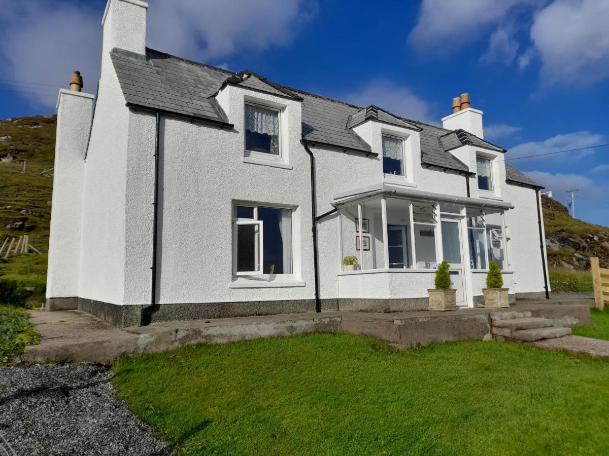 Oystercatcher Guest House B&B Cairisiadar Exterior photo