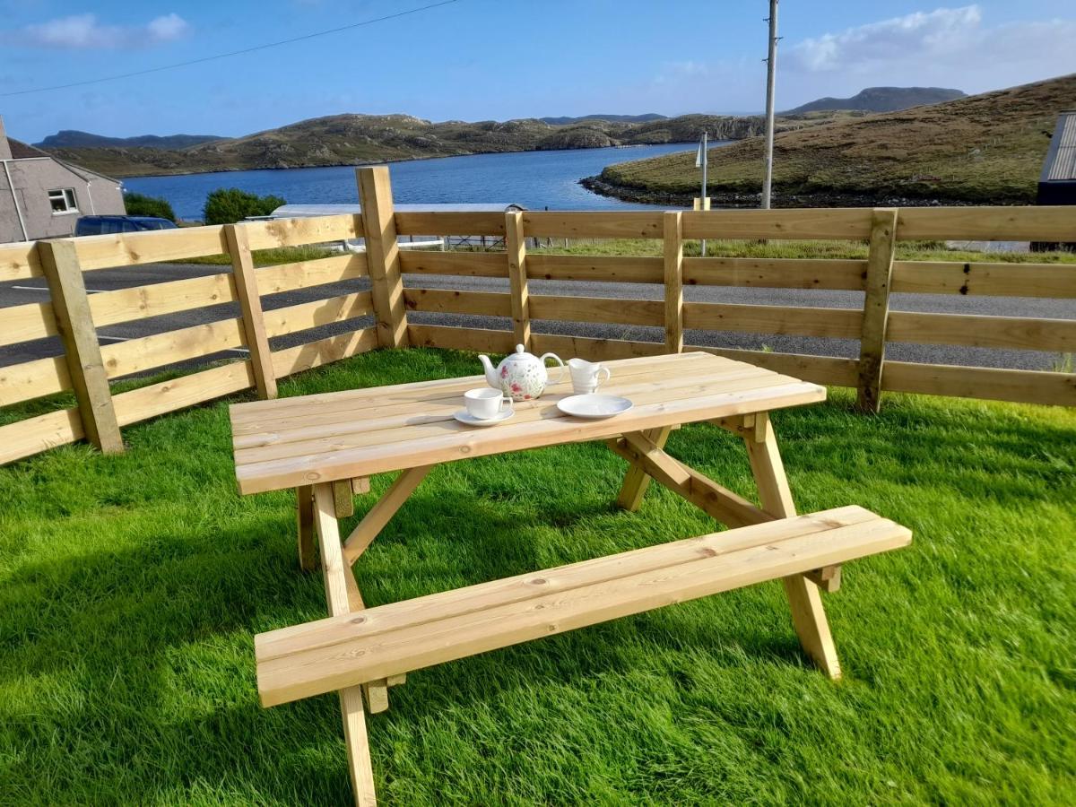 Oystercatcher Guest House B&B Cairisiadar Exterior photo